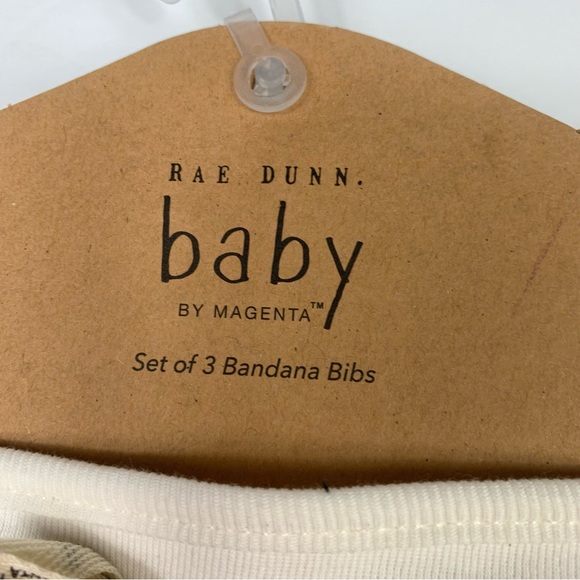 New Rae Dunn Baby Bandana Bibs Set of 3 Valentine’s - Picture 5 of 7